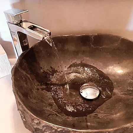 Apartament Adeiata *