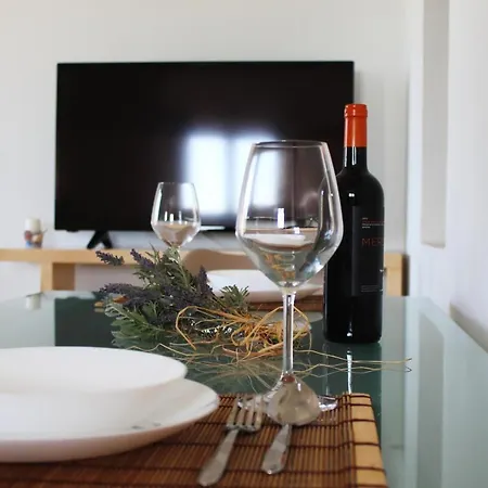 Apartament Adeiata *